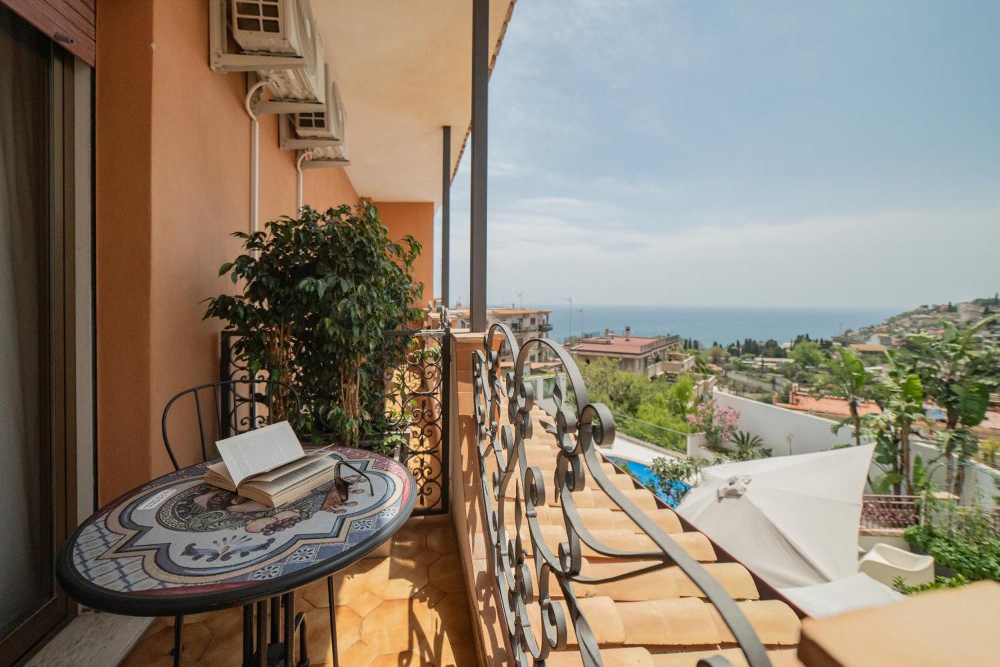 Bed and Breakfast Casa Pertosa à Taormine Extérieur photo